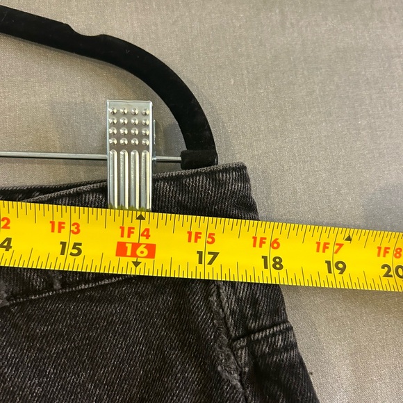 🖤”Zara” NWT Distressed Dark Wash Black “Denim”Cotton Short w/ Pockets Size 14🖤 - Picture 7 of 12